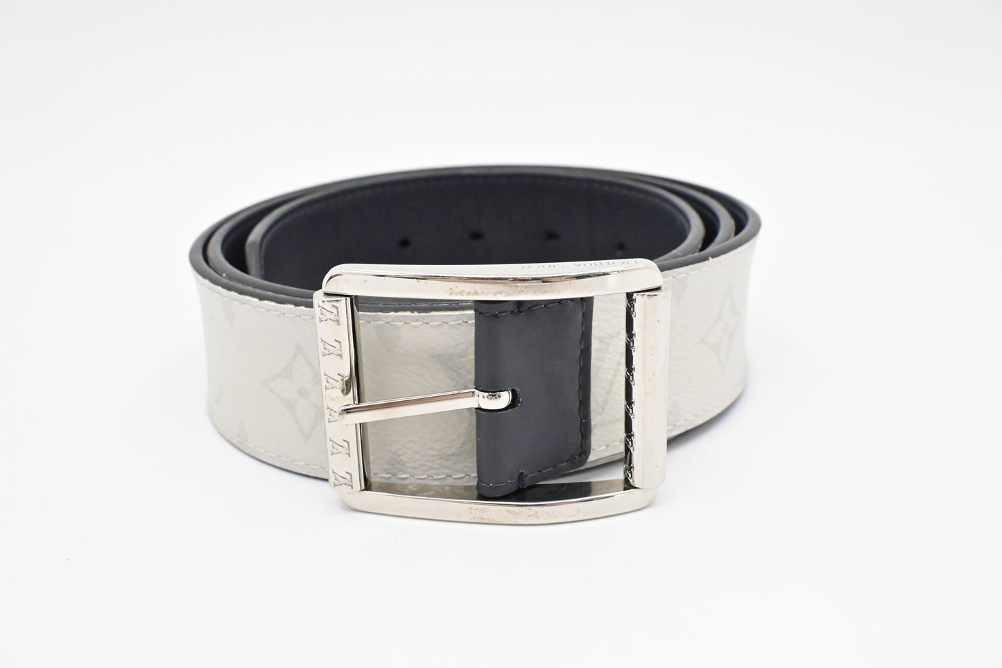 Louis Vuitton Belt in White Monogram Canvas