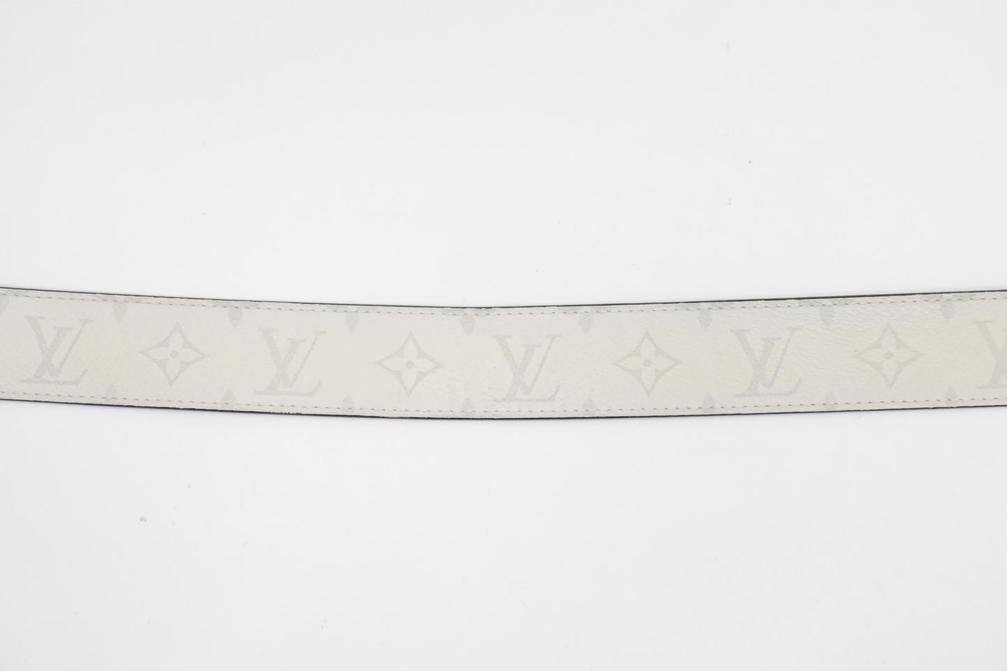 Louis Vuitton Belt in White Monogram Canvas