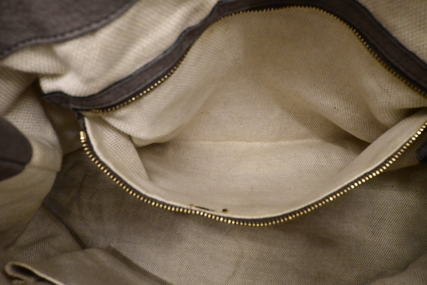 Gucci Soho Chain Shoulder Bag in Gray Leather