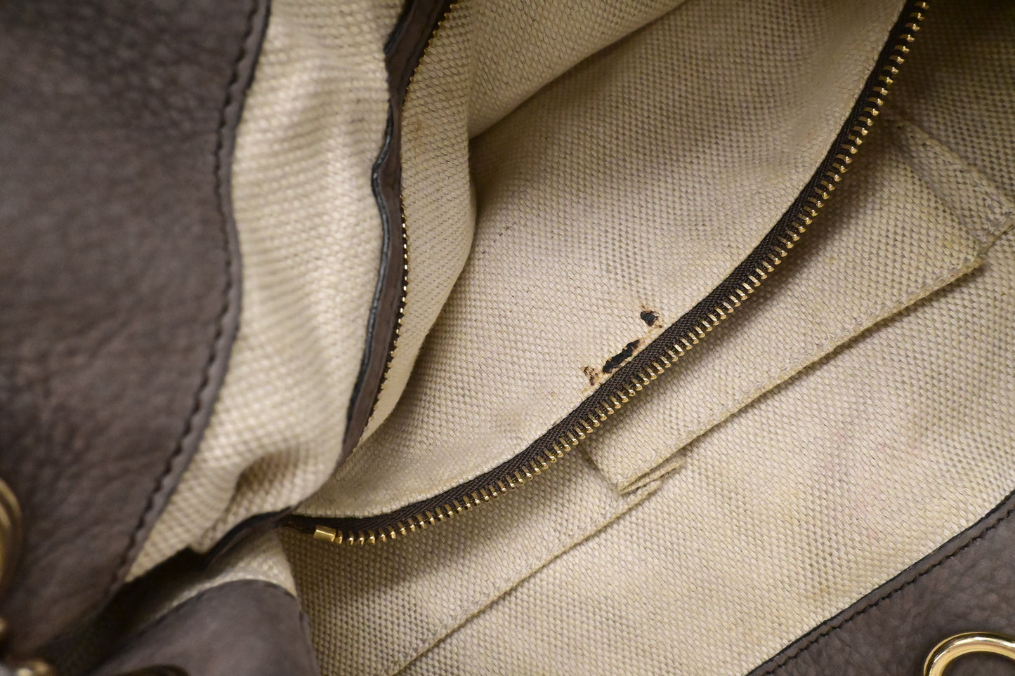 Gucci Soho Chain Shoulder Bag in Gray Leather