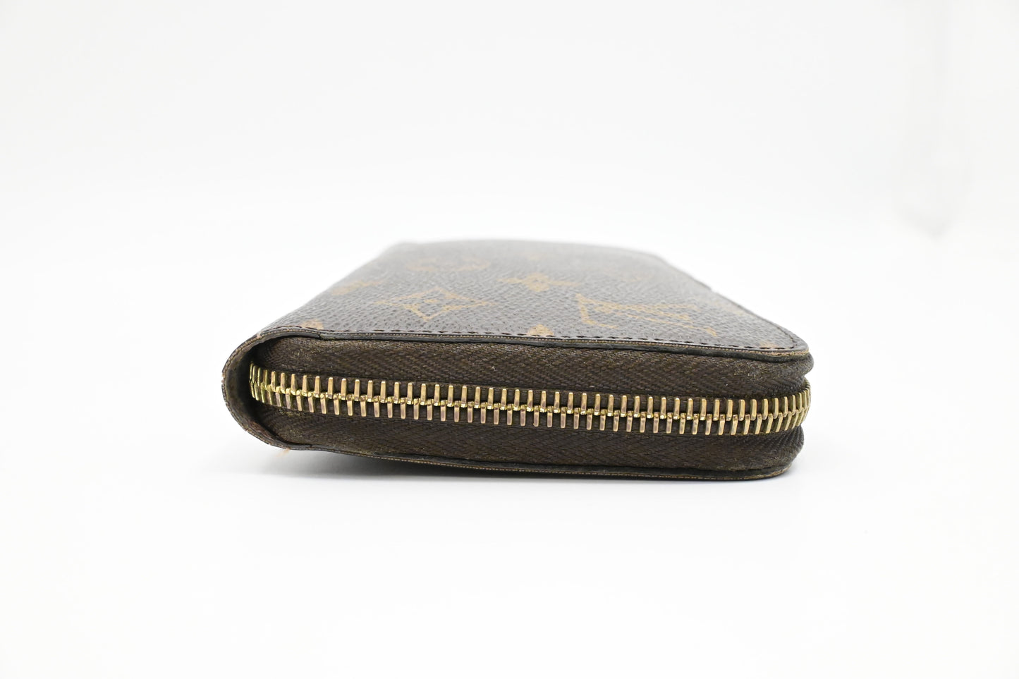 Louis Vuitton Zippy Wallet in Monogram Canvas