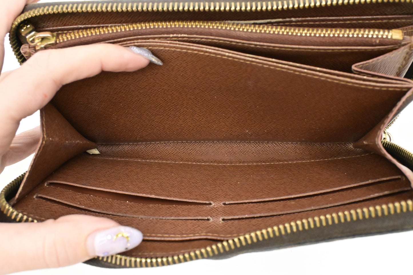 Louis Vuitton Zippy Wallet in Monogram Canvas