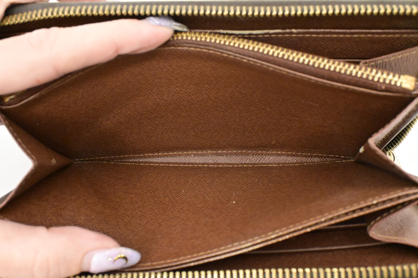 Louis Vuitton Zippy Wallet in Monogram Canvas