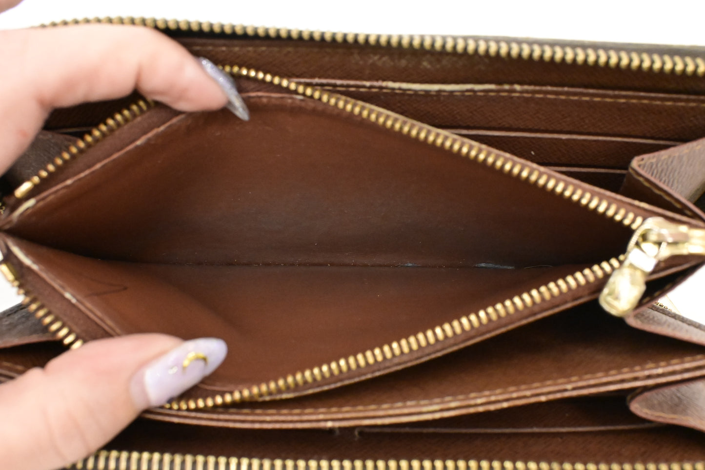Louis Vuitton Zippy Wallet in Monogram Canvas