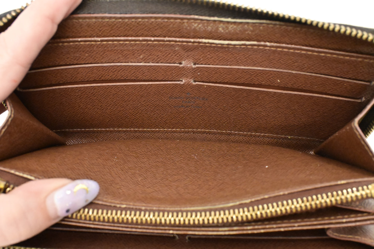 Louis Vuitton Zippy Wallet in Monogram Canvas