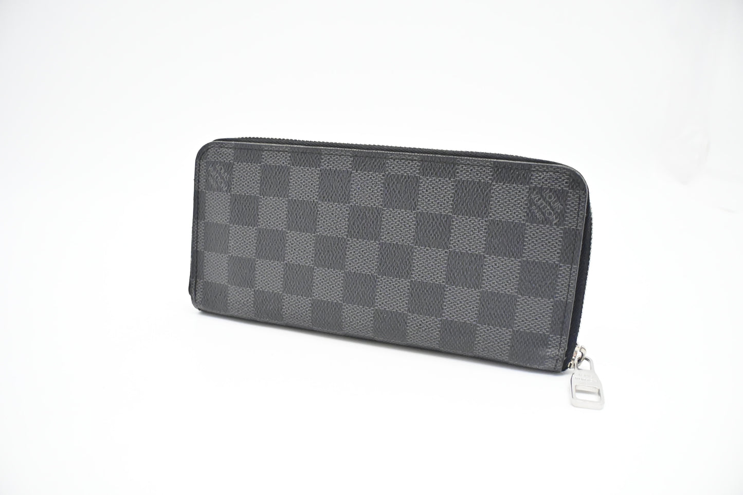 Louis Vuitton Vertical Zippy Wallet in Damier Graphite Canvas