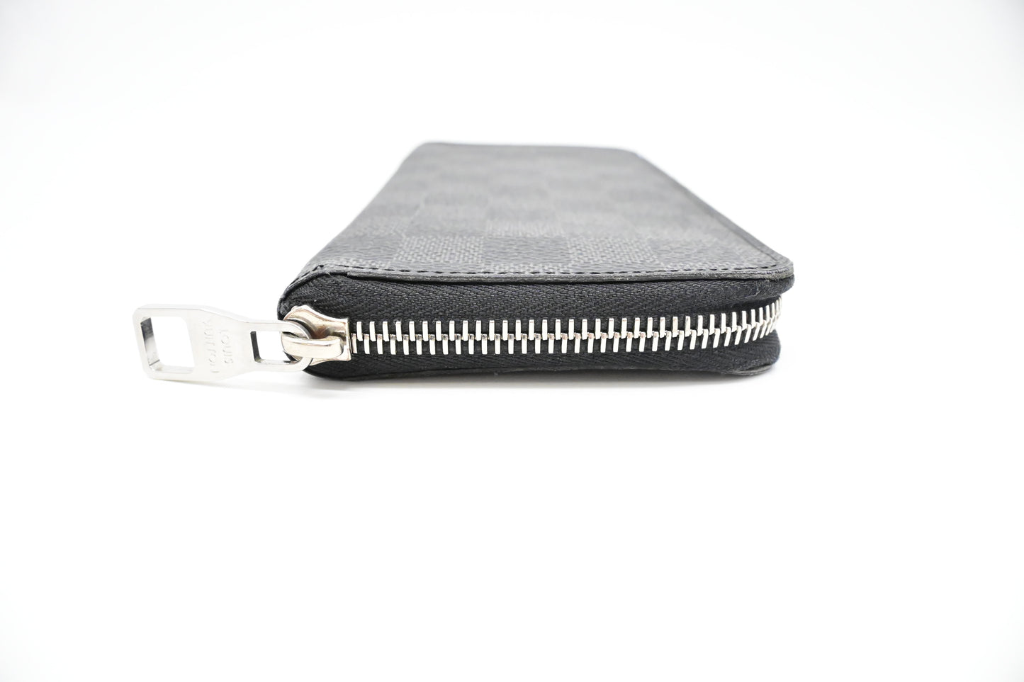 Louis Vuitton Vertical Zippy Wallet in Damier Graphite Canvas