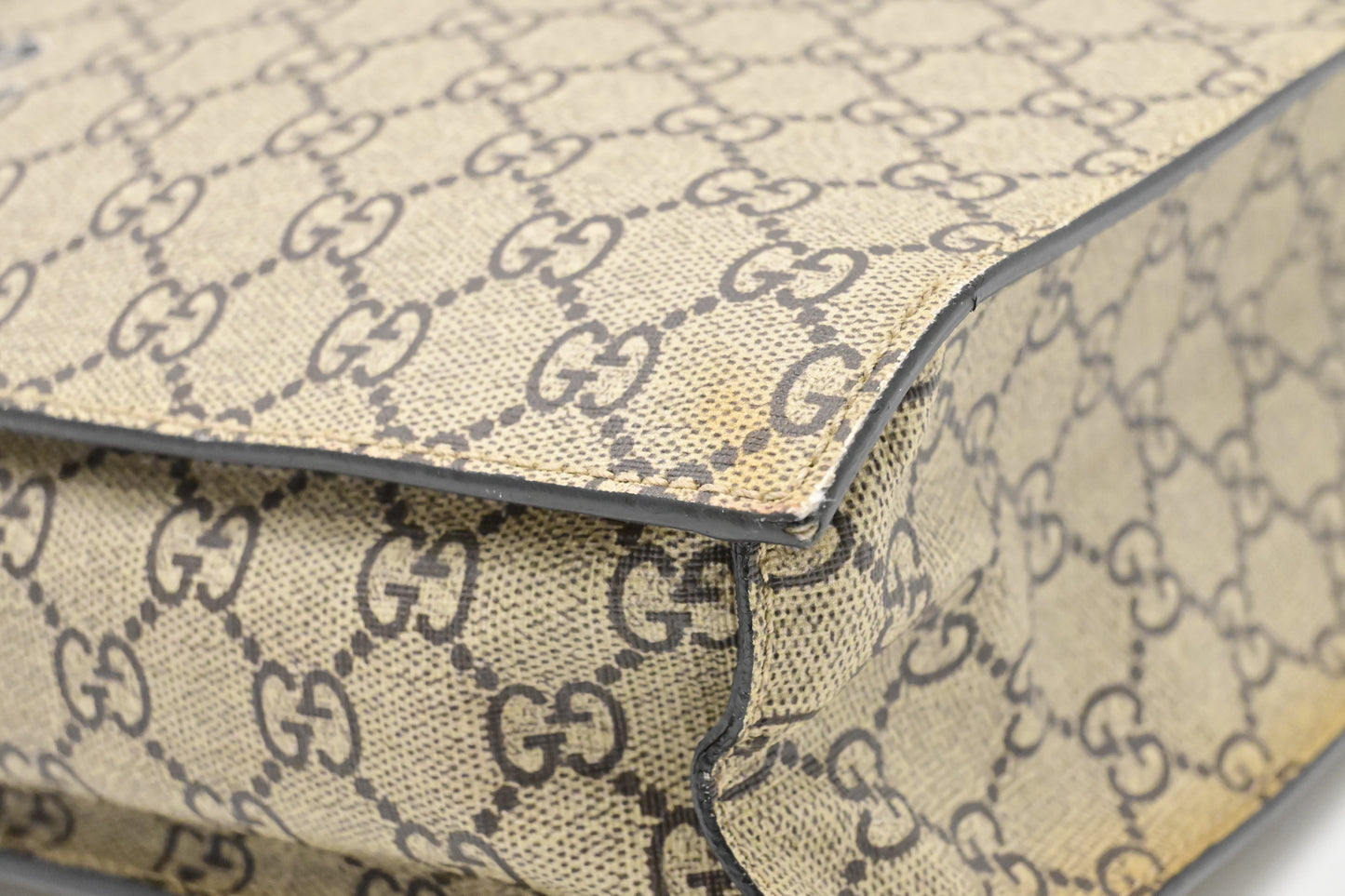 Gucci Blind For Love Bee Tote in GG Supreme Canvas