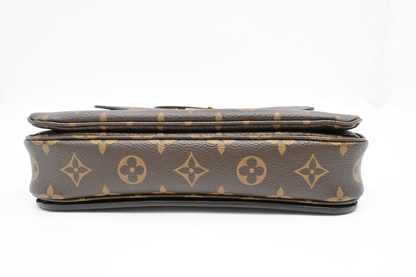 Louis Vuitton Pochette Métis in Monogram Canvas