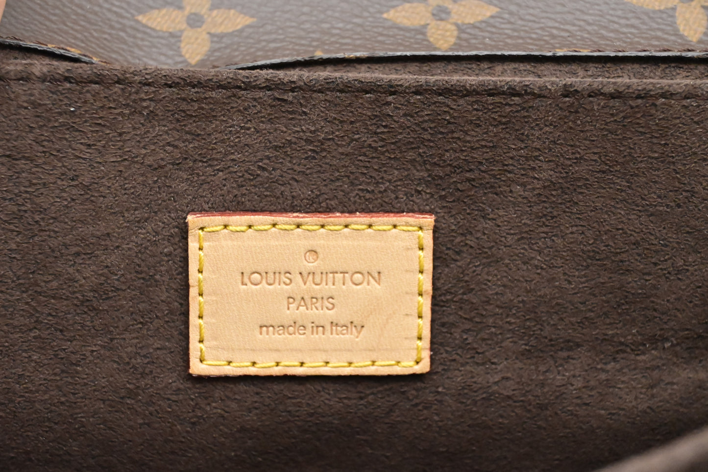 Louis Vuitton Pochette Métis in Monogram Canvas