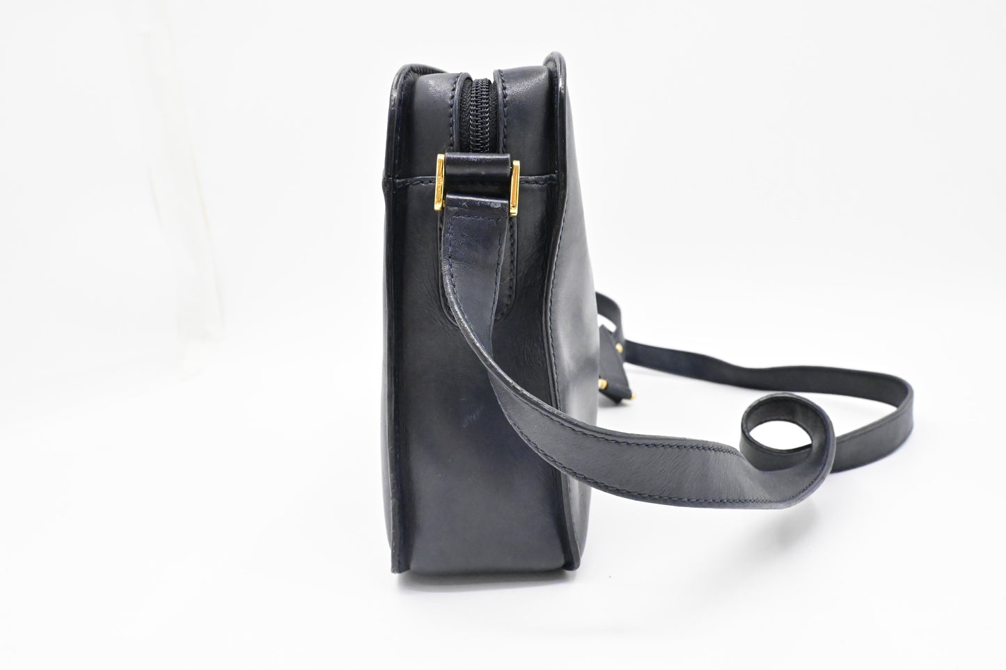 Gucci Crossbody Bag in Dark Navy Blue Leather