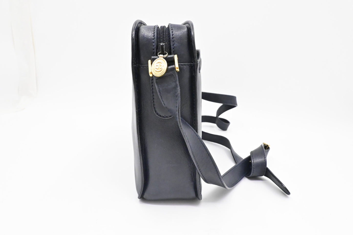 Gucci Crossbody Bag in Dark Navy Blue Leather