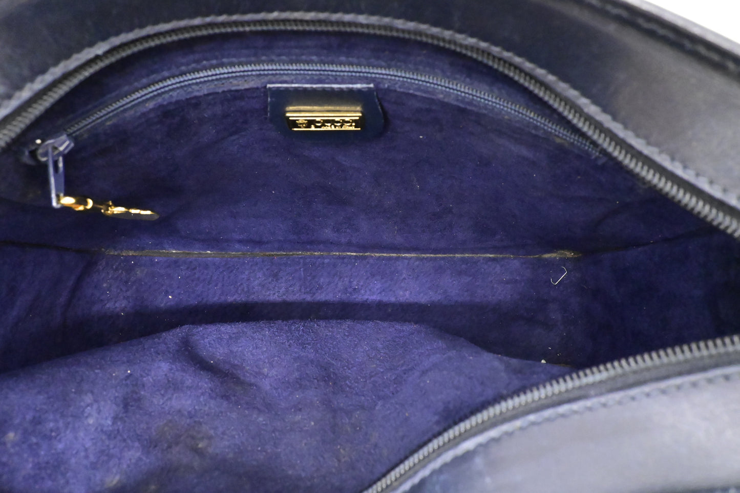 Gucci Crossbody Bag in Dark Navy Blue Leather