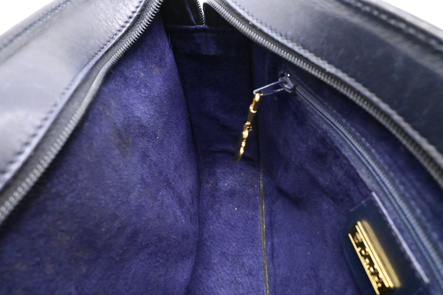 Gucci Crossbody Bag in Dark Navy Blue Leather