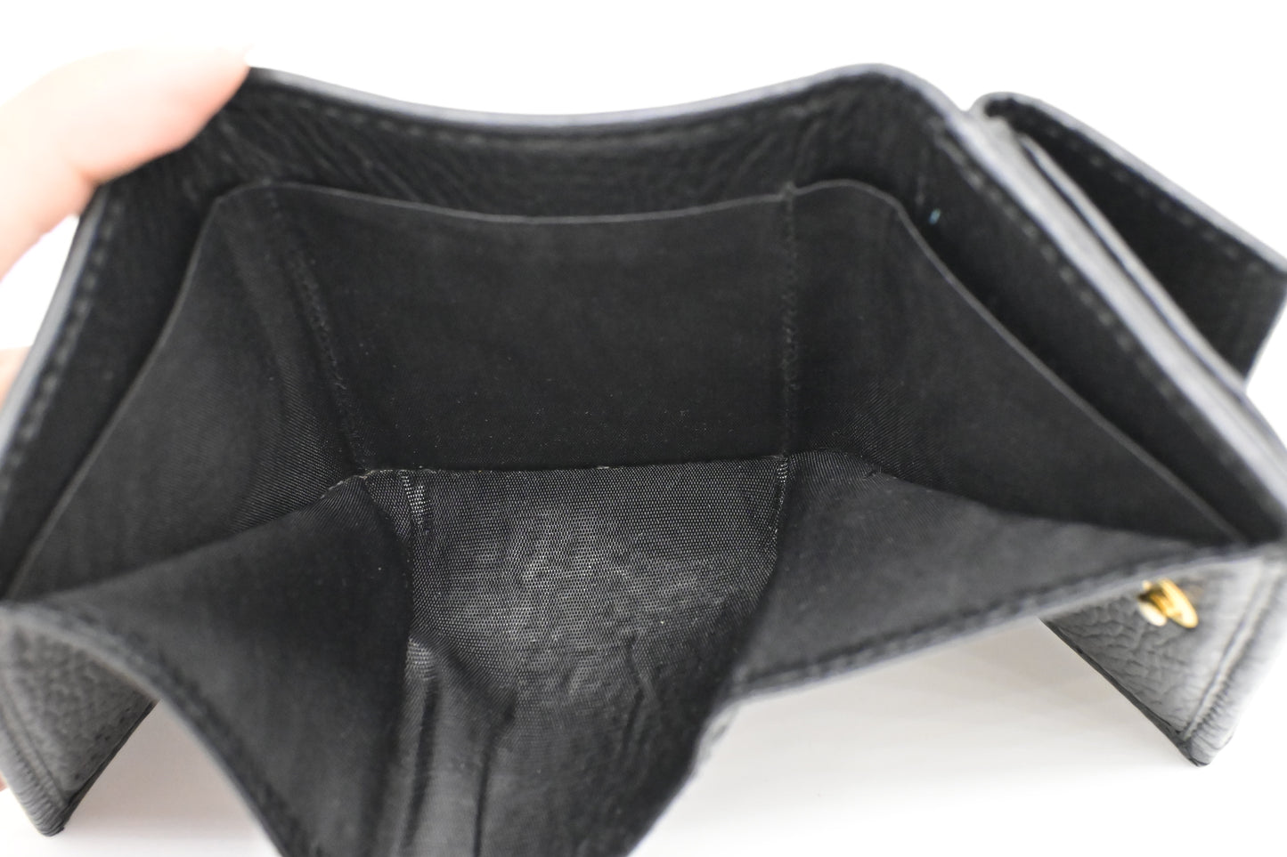 Gucci Compact Wallet in Black Leather