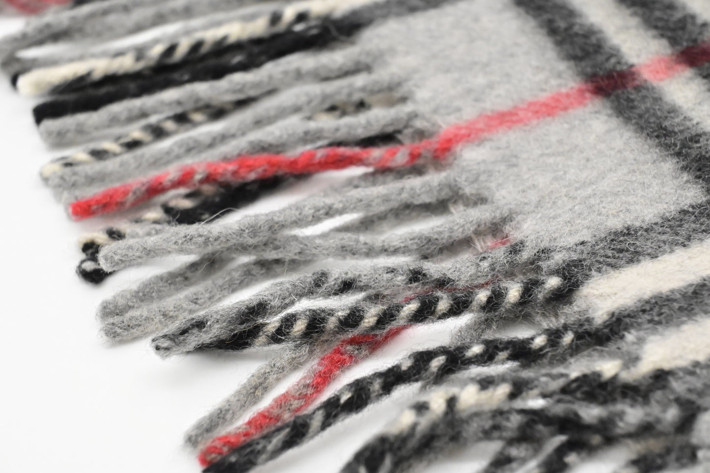 Burberry Scarf in Grey Cashmere