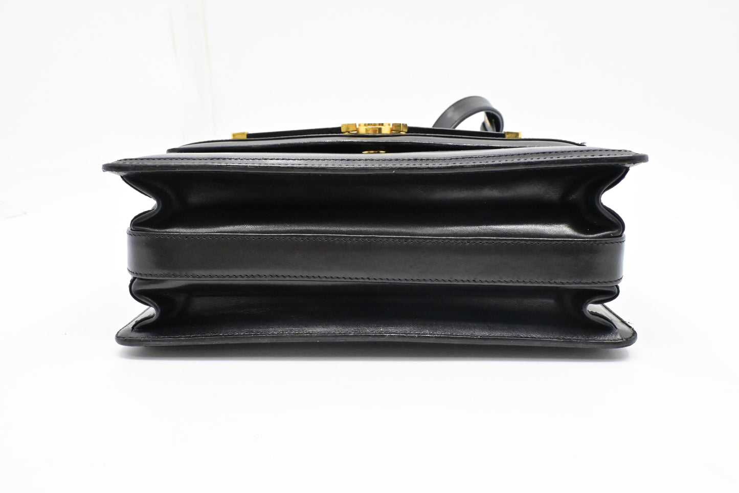 Gucci Shoulder Bag in Black Leather