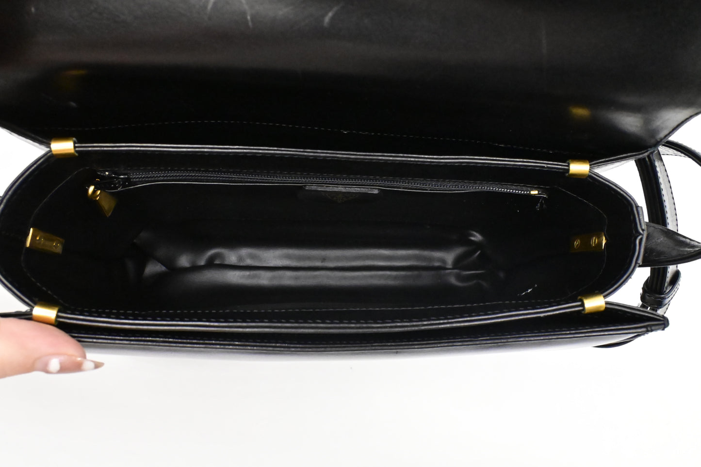 Gucci Shoulder Bag in Black Leather