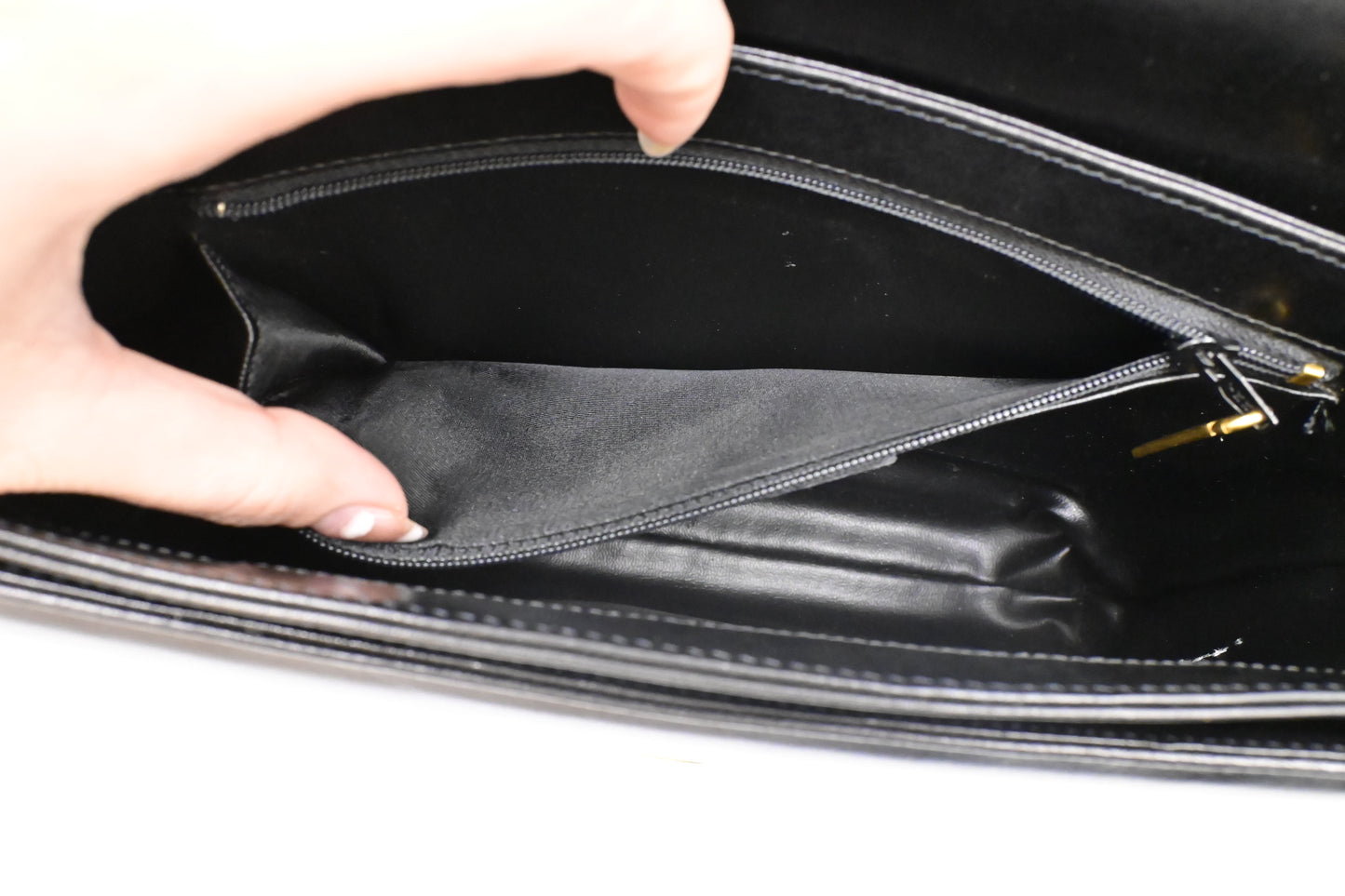 Gucci Shoulder Bag in Black Leather