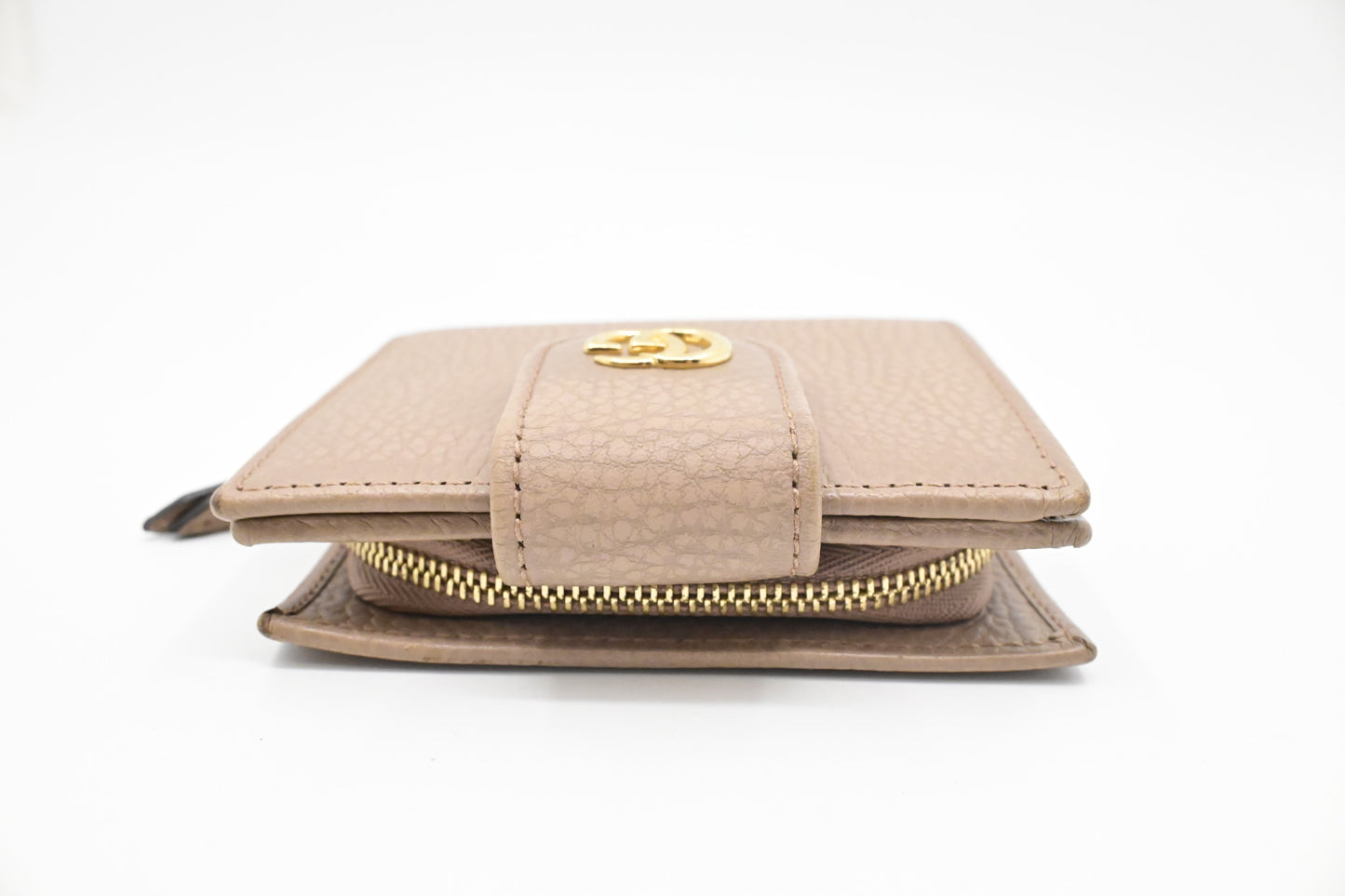 Gucci Compact Wallet in Beige Leather