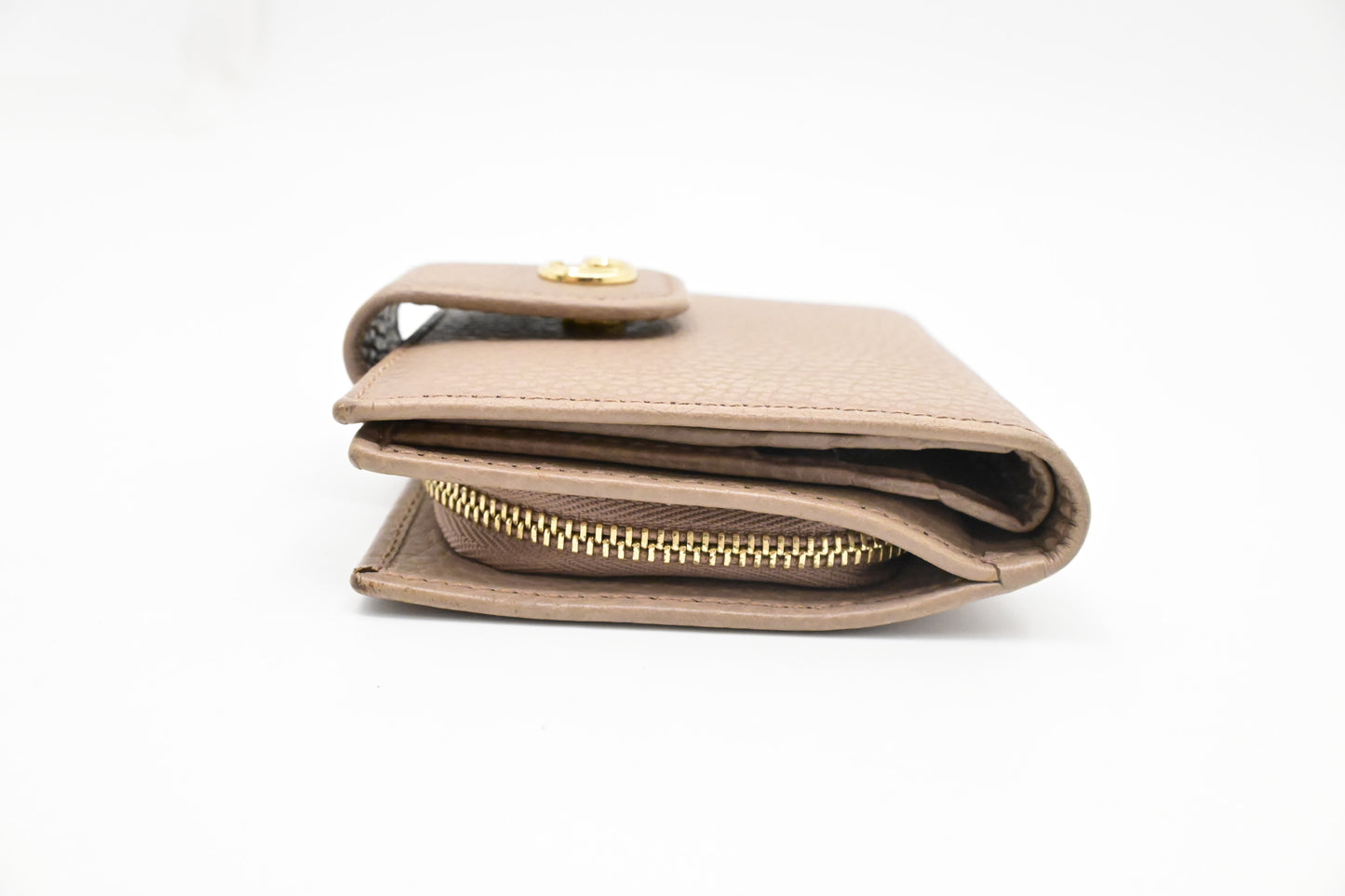 Gucci Compact Wallet in Beige Leather