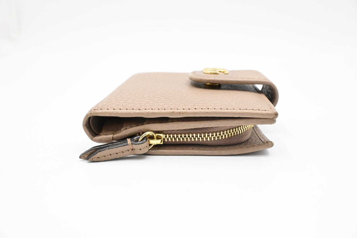 Gucci Compact Wallet in Beige Leather