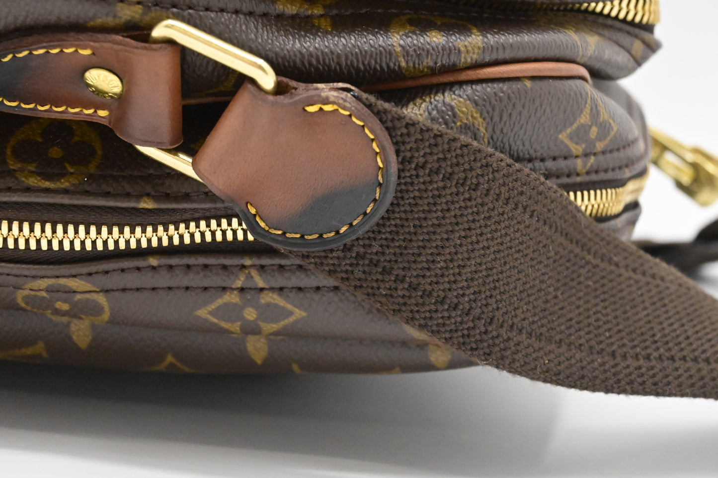 Louis Vuitton Reporter GM in Monogram Canvas