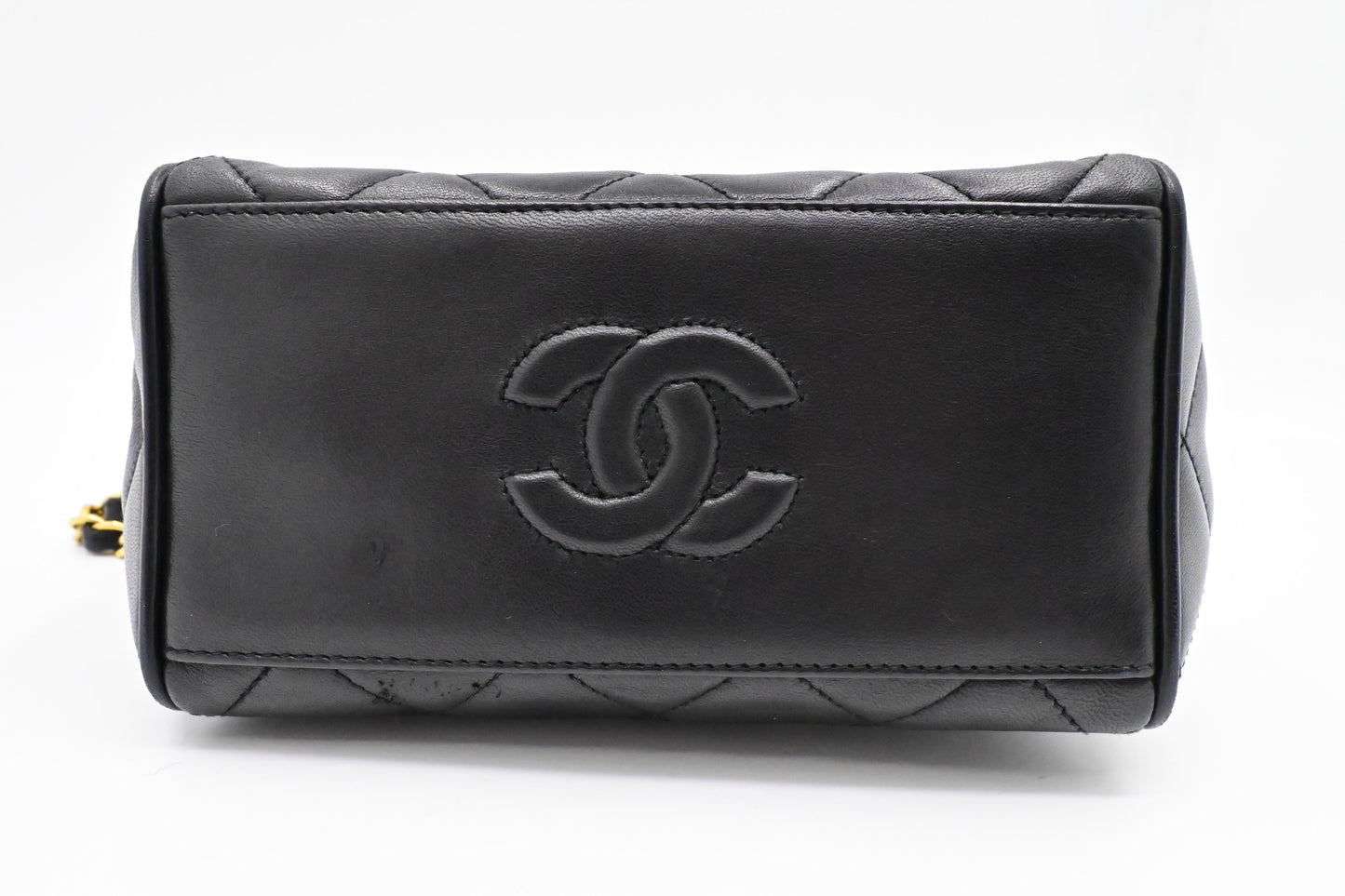Chanel Shoulder Bag in Black Mattelassé Leather