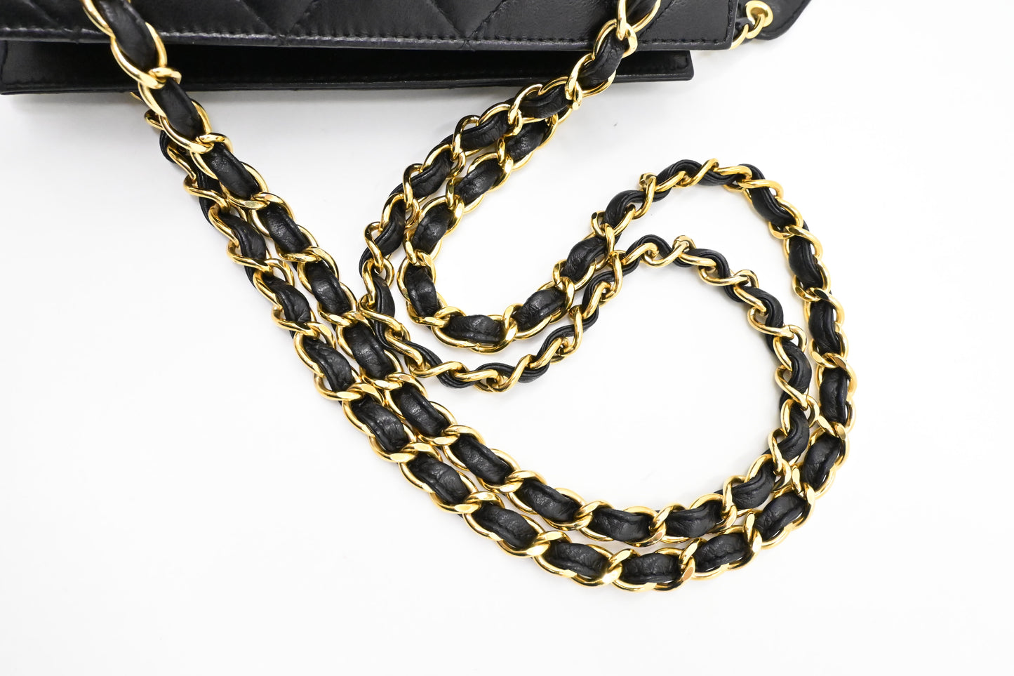 Chanel Shoulder Bag in Black Mattelassé Leather