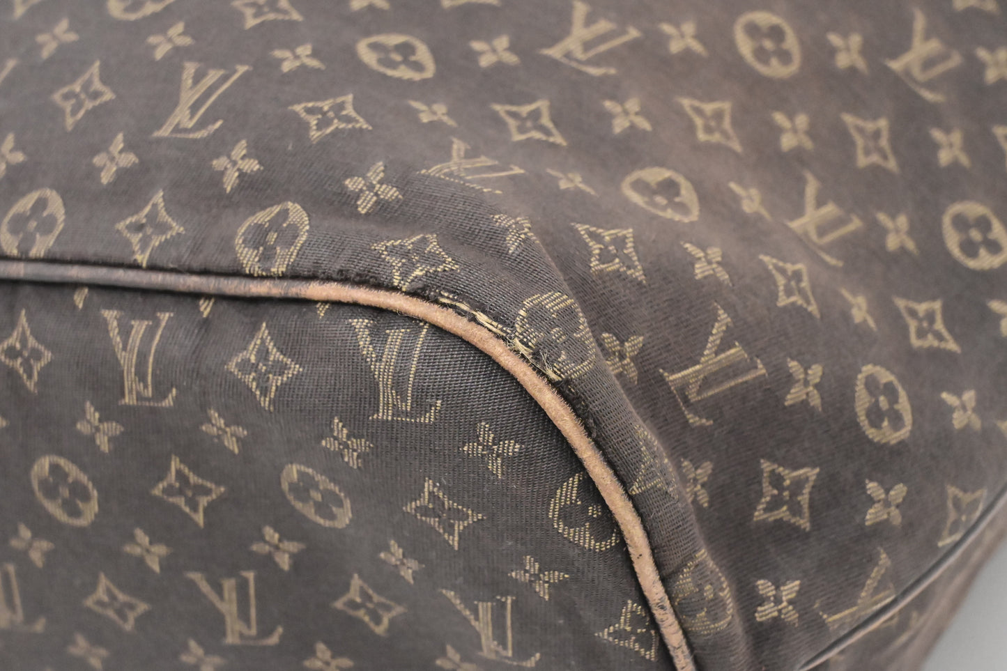 Louis Vuitton Neverfull MM in Fusain Mini Lin Canvas