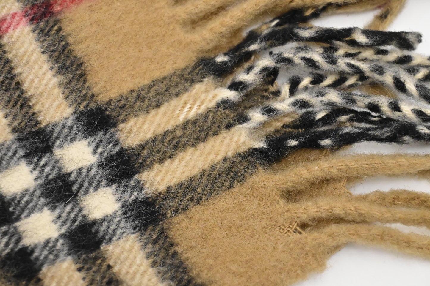 Burberry Scarf in Beige Cashmere