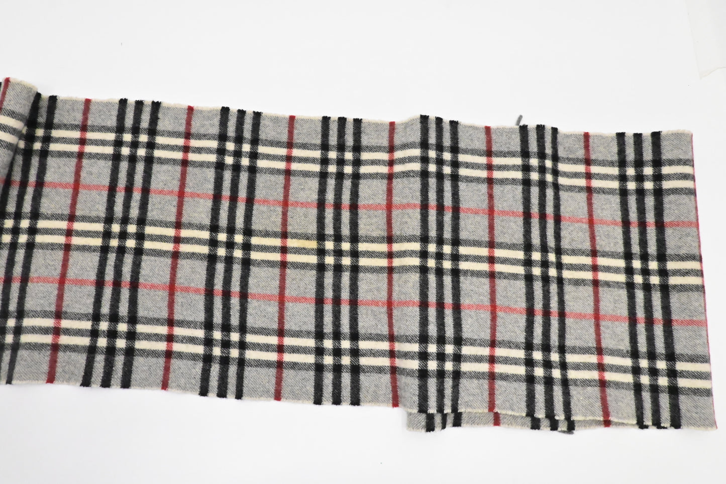 Burberry Scarf in Gray Cashmere