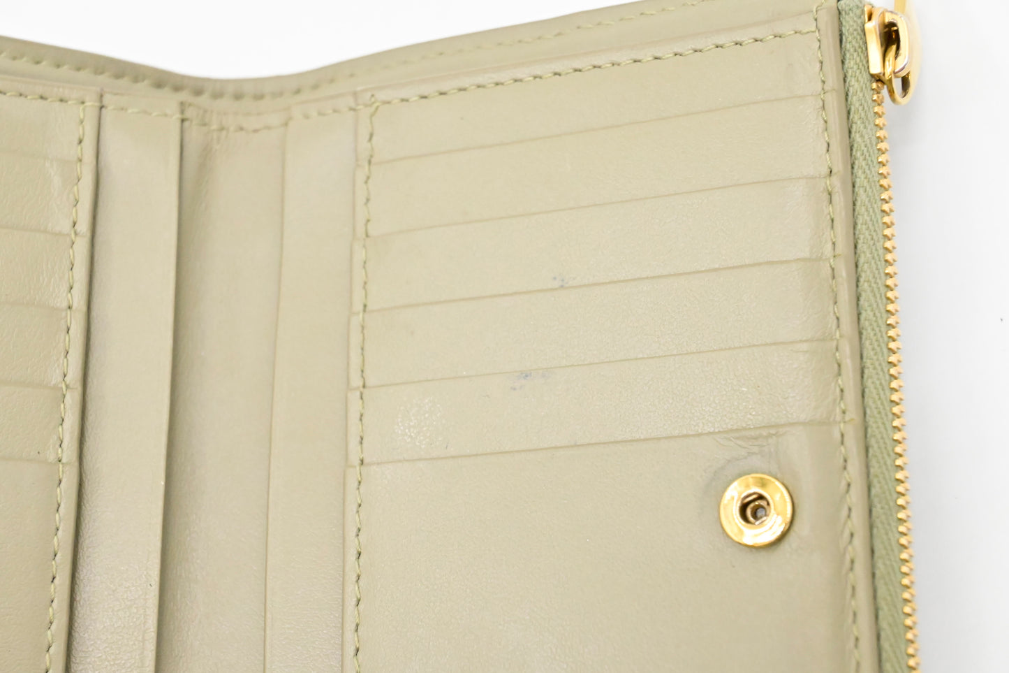 Bottega Veneta Wallet in Green Intrecciato Leather