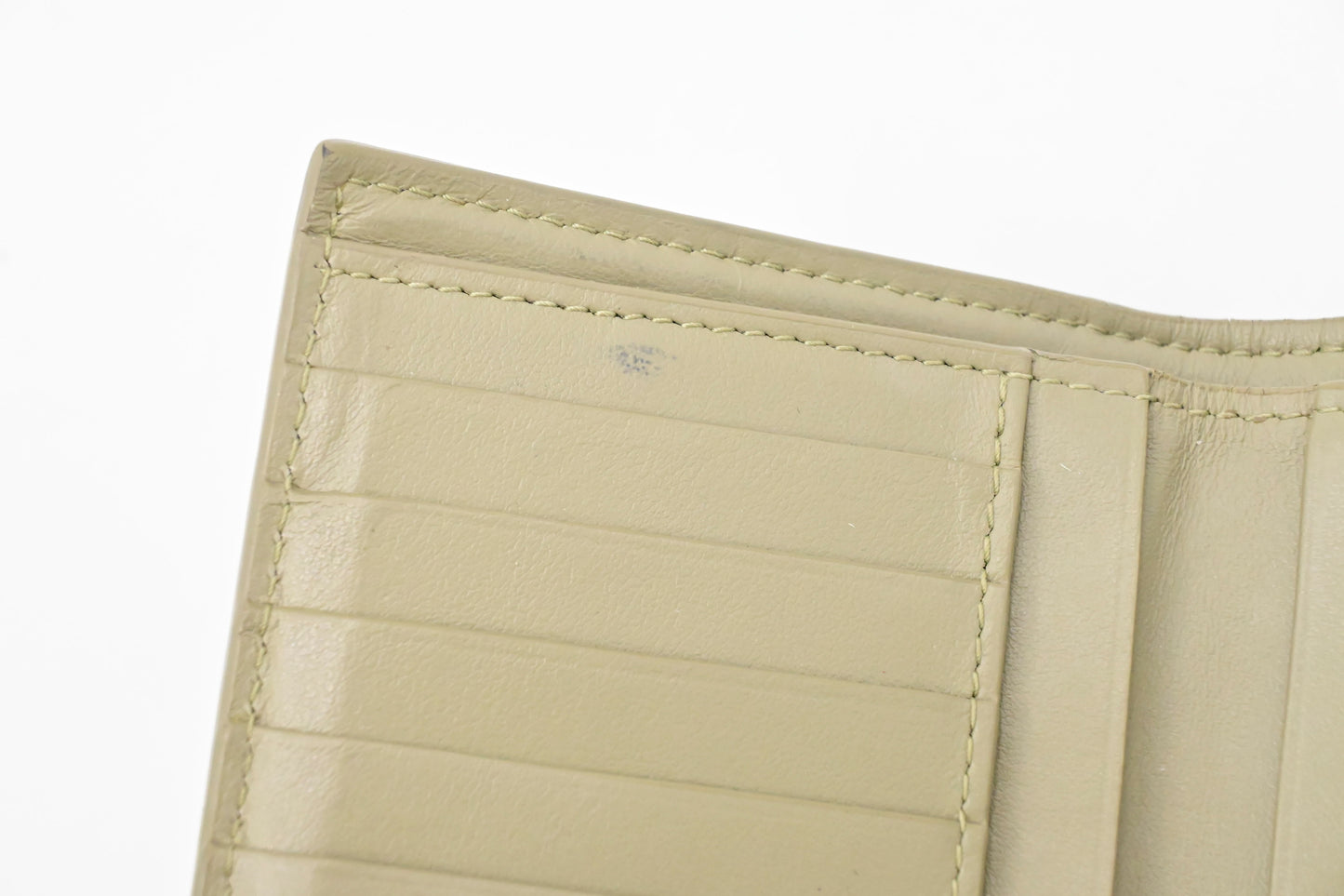 Bottega Veneta Wallet in Green Intrecciato Leather
