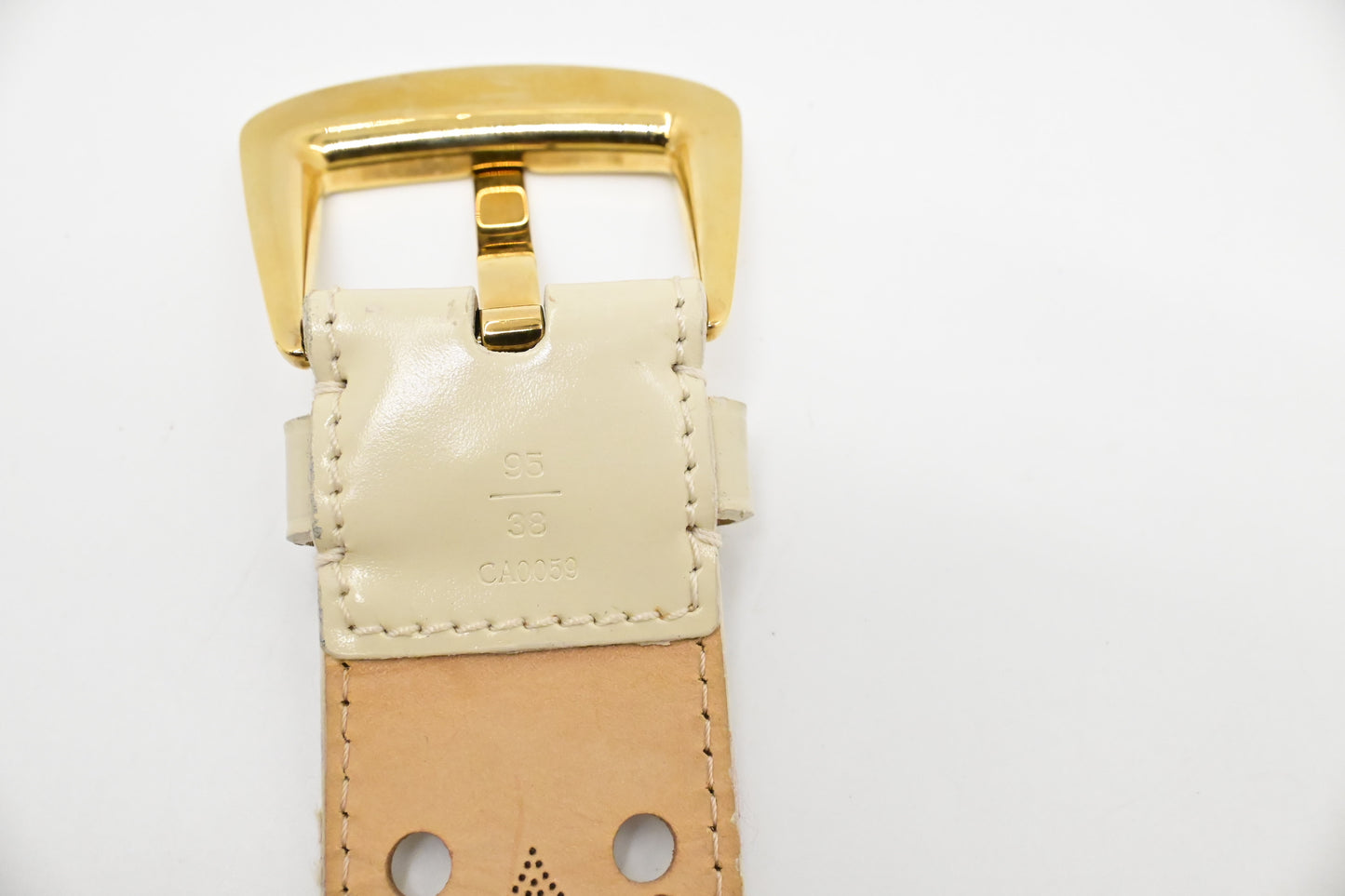 Louis Vuitton Phoenix Belt in Cream Mahina Leather