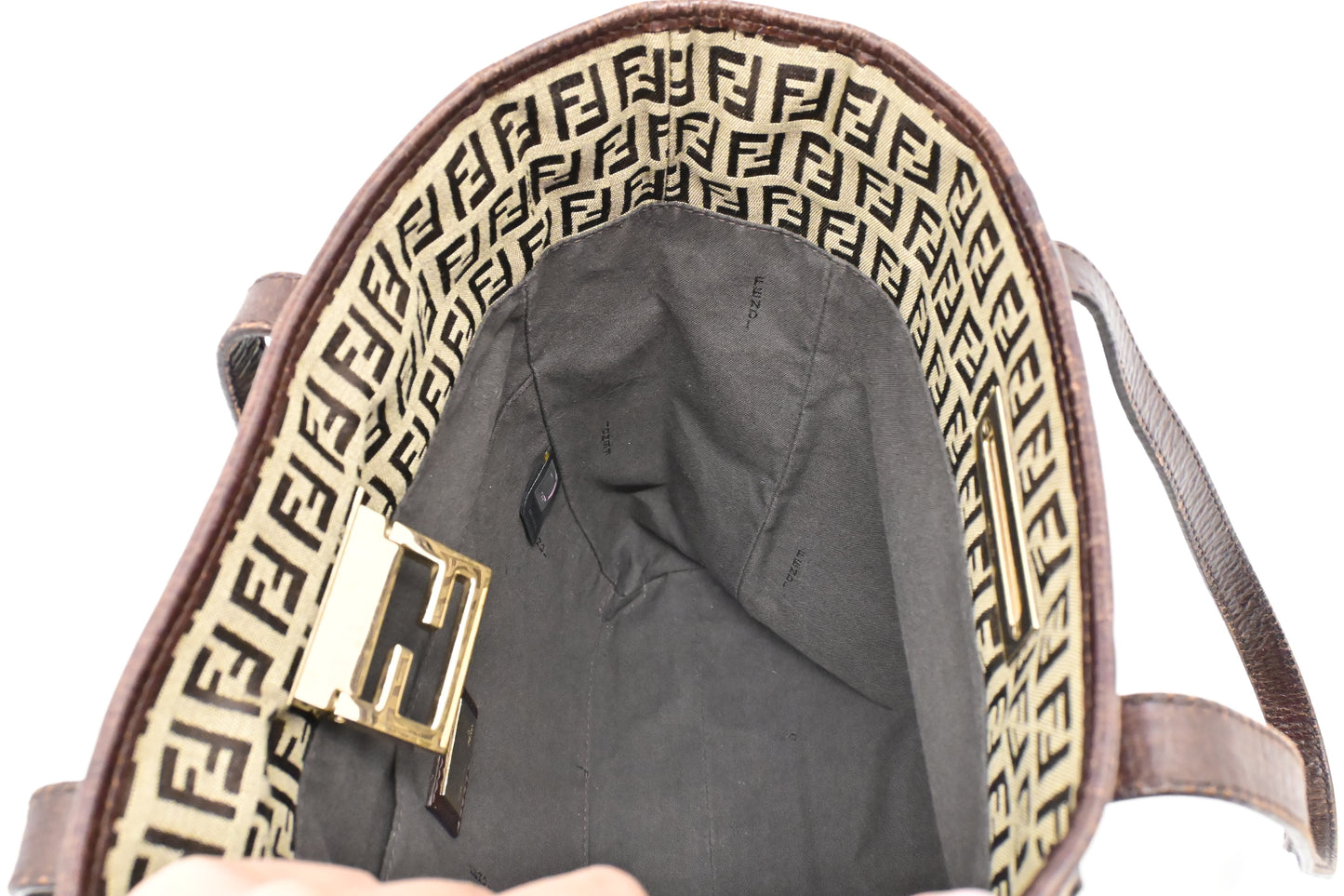 Fendi Shoulder Bag in Zucchino Canvas