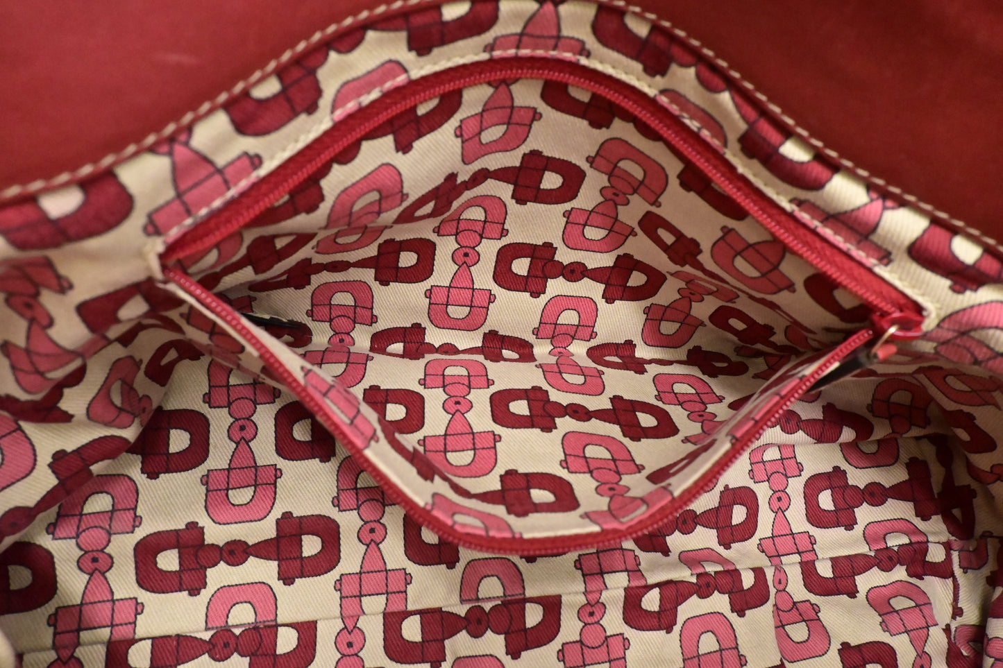 Gucci D-Ring Tote Shoulder Bag in Red Guccissima Leather
