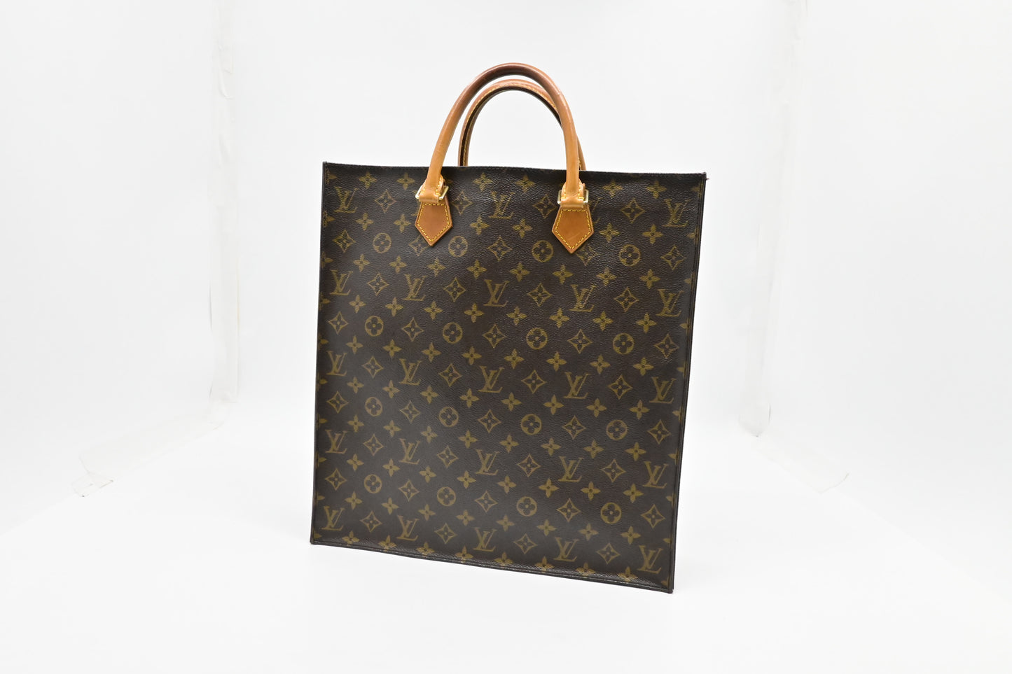 Louis Vuitton Sac Plat in Monogram Canvas