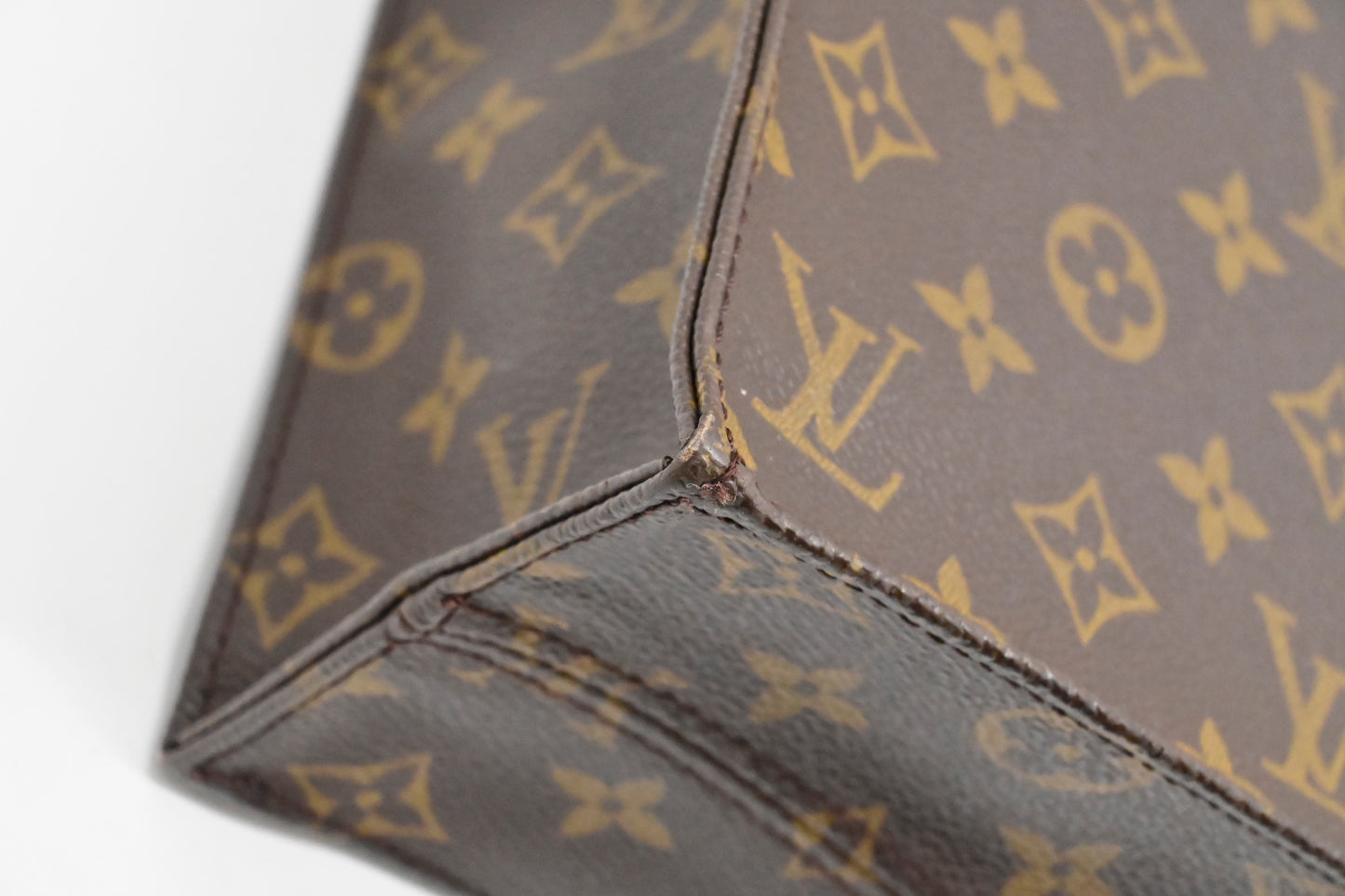 Louis Vuitton Sac Plat in Monogram Canvas