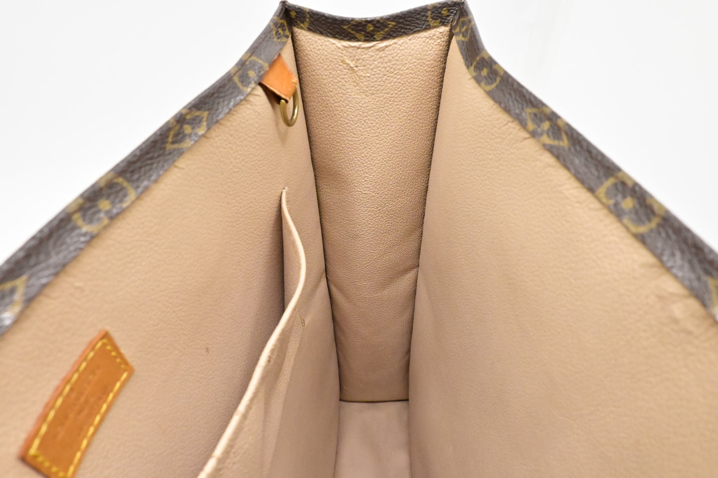 Louis Vuitton Sac Plat in Monogram Canvas