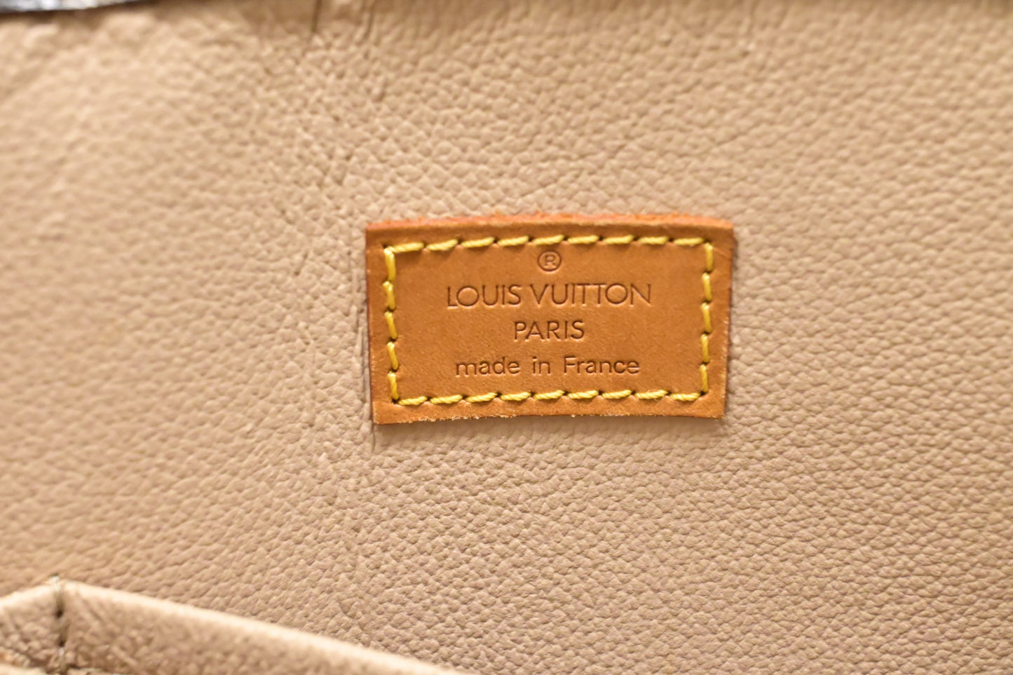 Louis Vuitton Sac Plat in Monogram Canvas