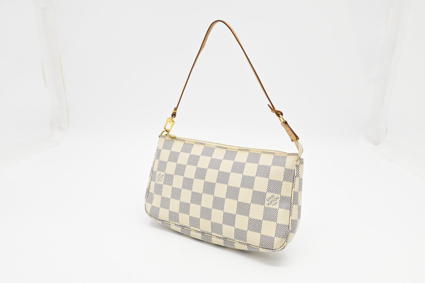 Louis Vuitton Pochette Accessoire in Damier Azur