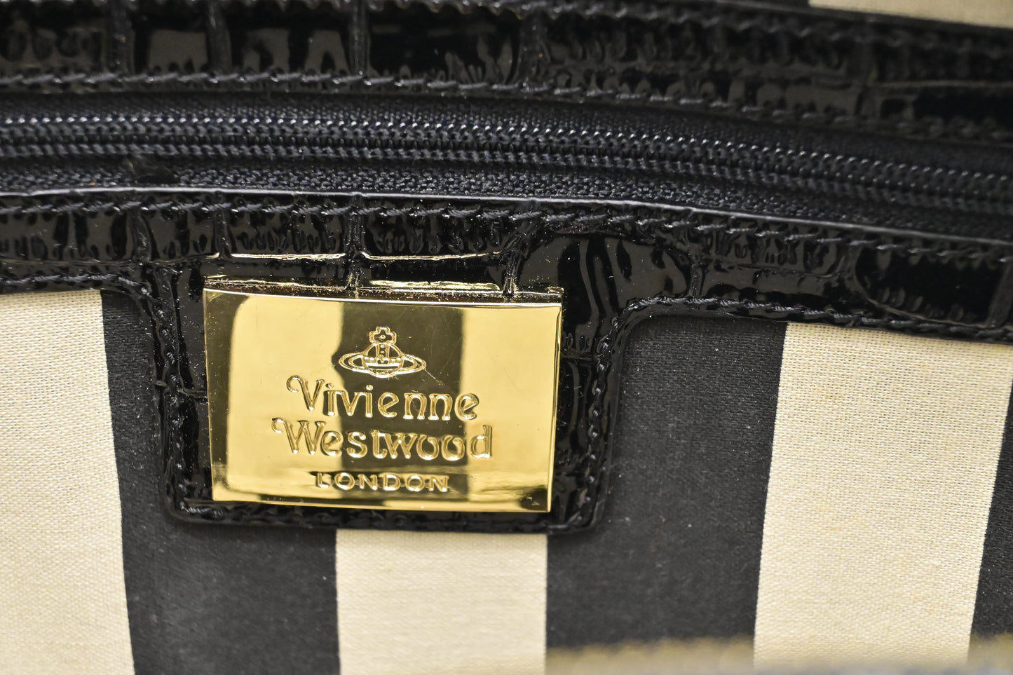 Vivienne Westwood Chancery Heart in Black Leather