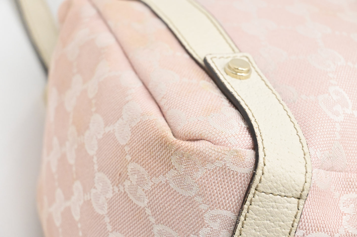 Gucci Abbey Hobo Bag in Pink GG Canvas