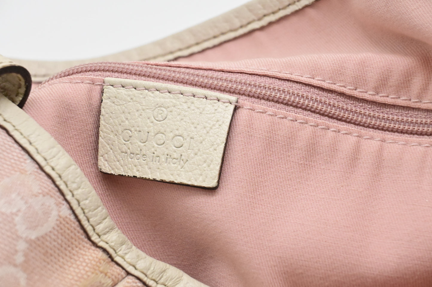 Gucci Abbey Hobo Bag in Pink GG Canvas