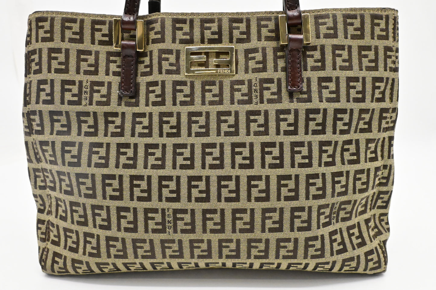 Fendi Shoulder Bag in Brown Zucchino Canvas