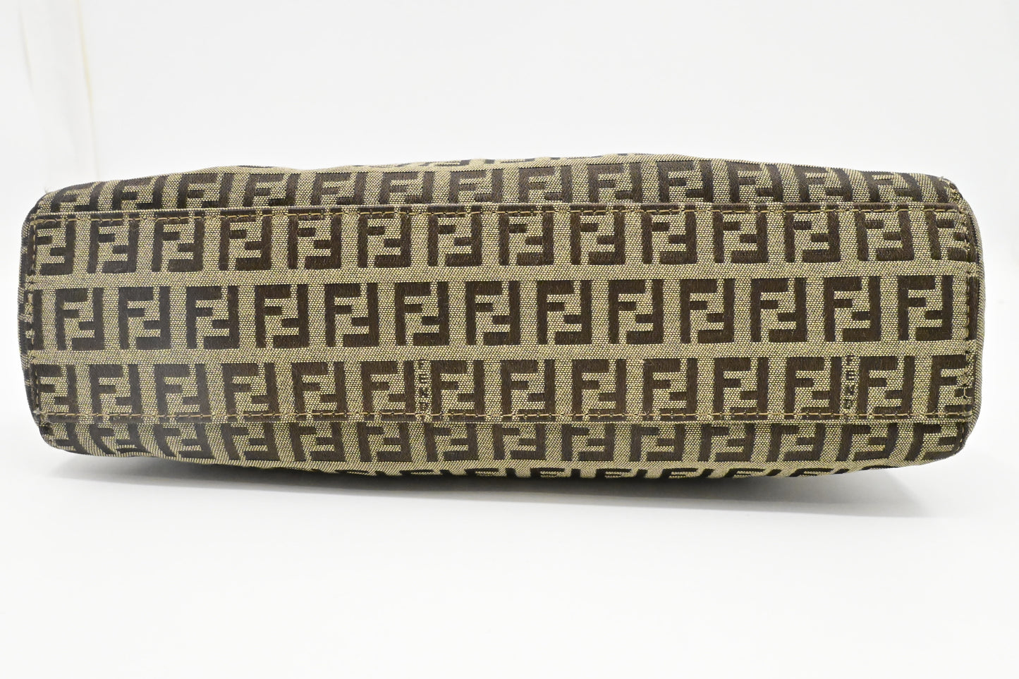 Fendi Shoulder Bag in Brown Zucchino Canvas