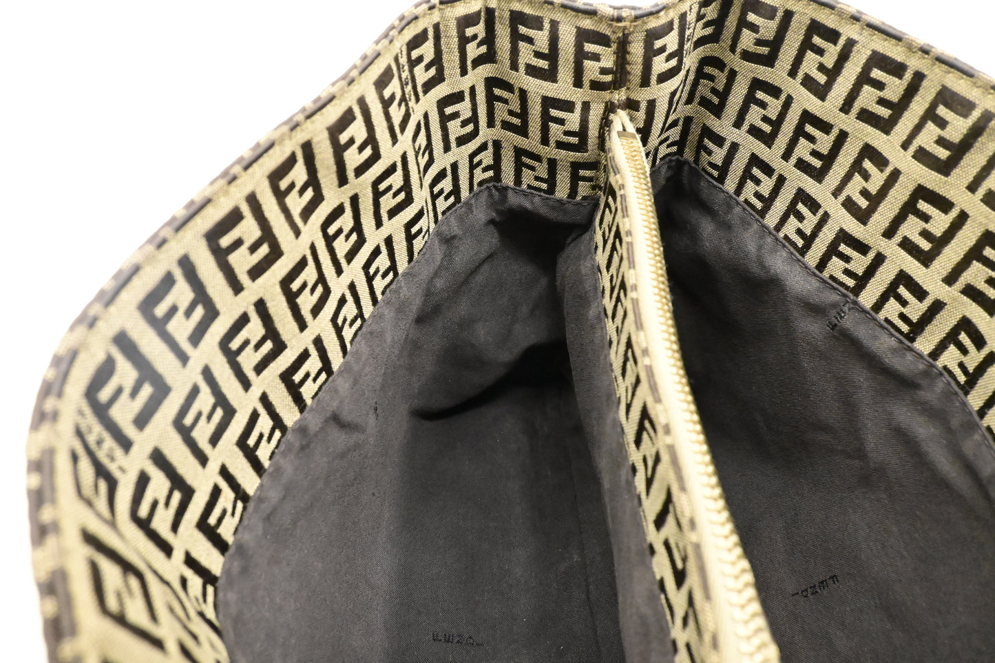 Fendi Shoulder Bag in Brown Zucchino Canvas