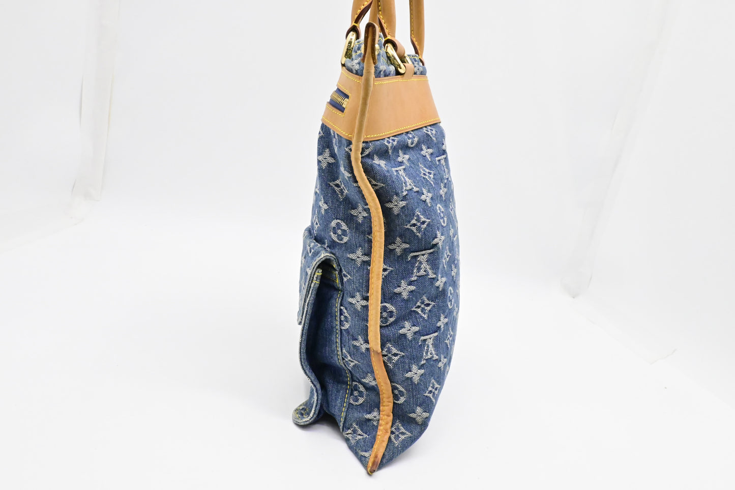 Louis Vuitton Sac Plat in Monogram Denim