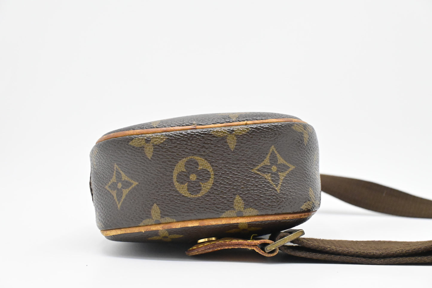Louis Vuitton Pochette Gange in Monogram Canvas